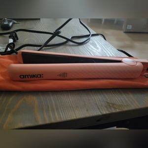 NEW Amika Staightener 1 inch peach coral
